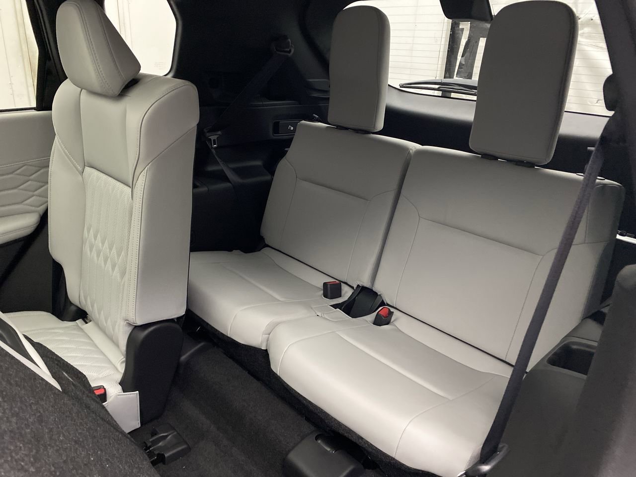 2025 Mitsubishi Outlander SEL Platinum Edition - Photo 25