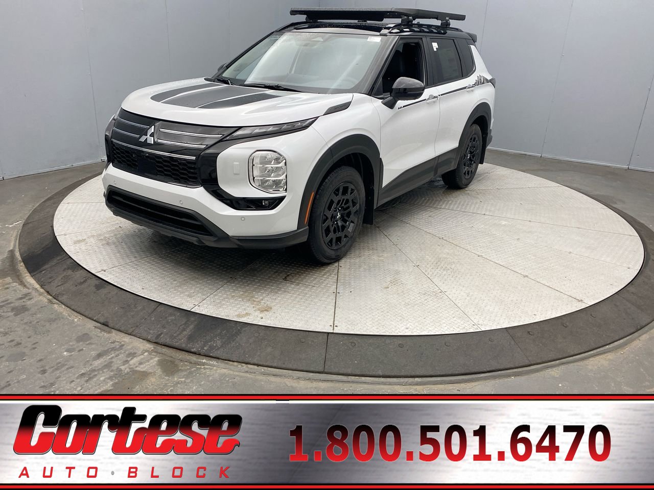 2026 Mitsubishi Outlander Base's photo