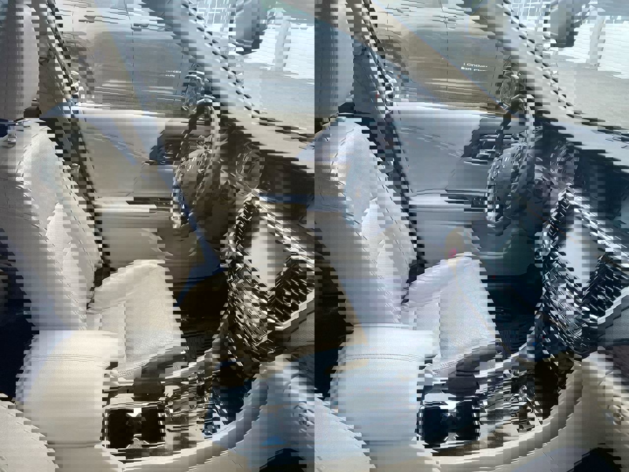 2017 Honda Accord EX-L photo 4