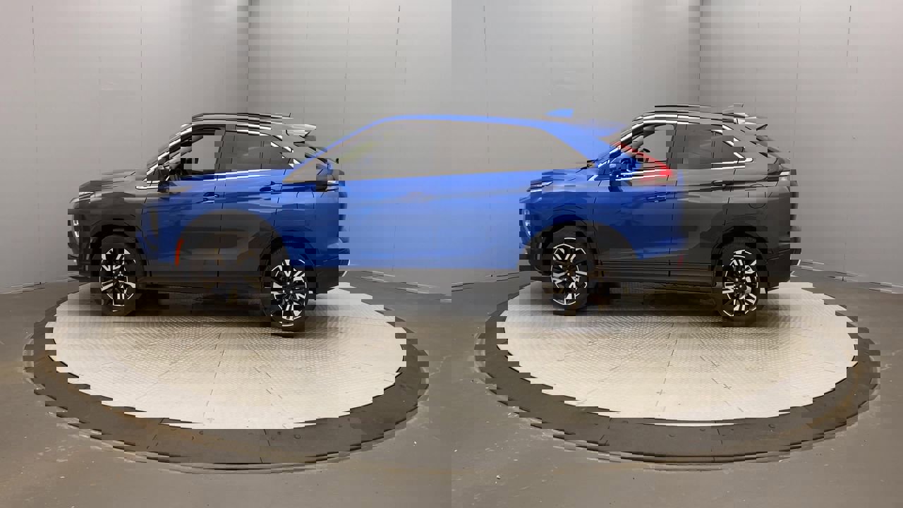 2023 Mitsubishi Eclipse Cross SE photo 2