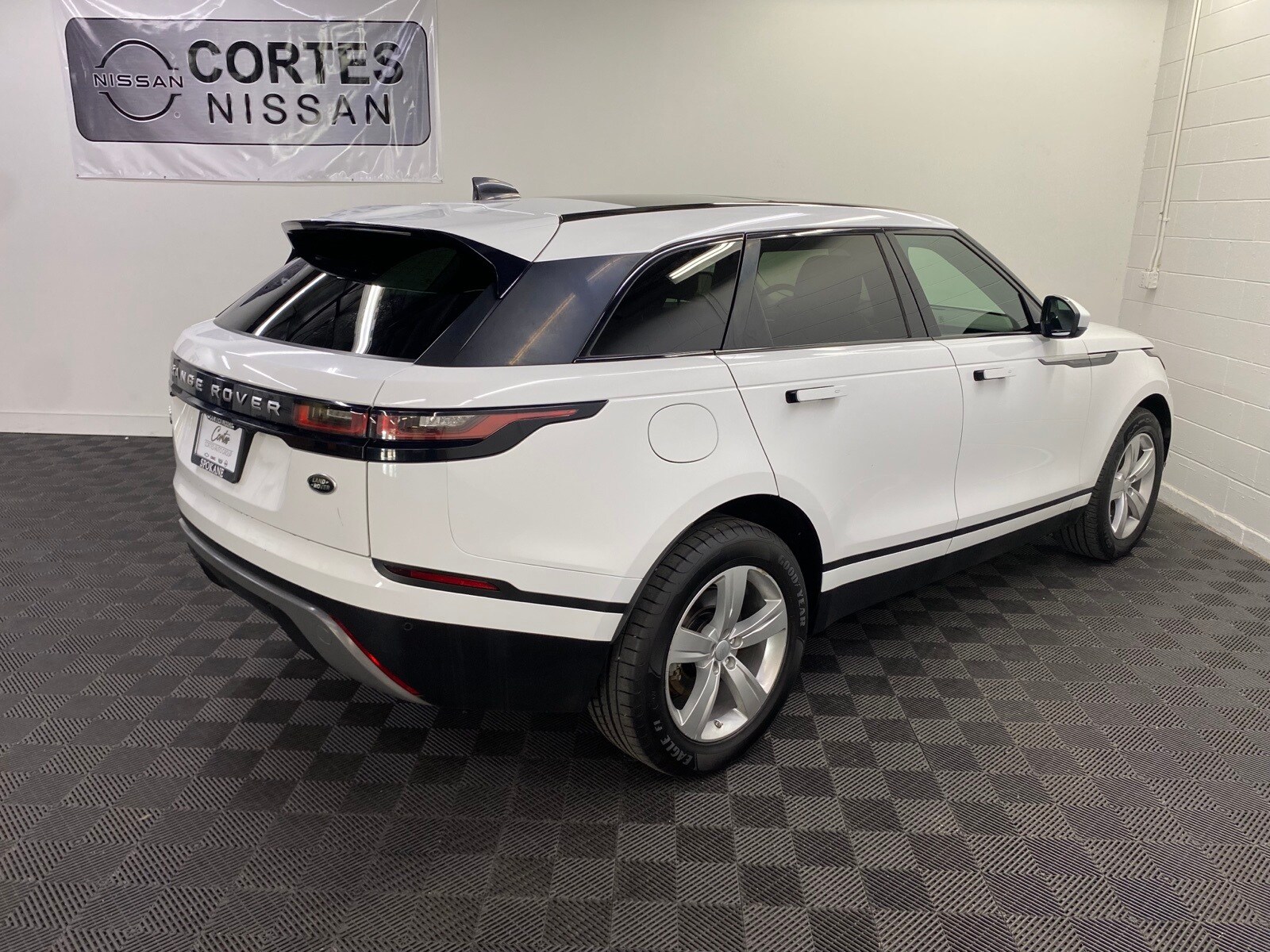 Used 2020 Land Rover Range Rover Velar S with VIN SALYB2EX2LA253732 for sale in Spokane, WA