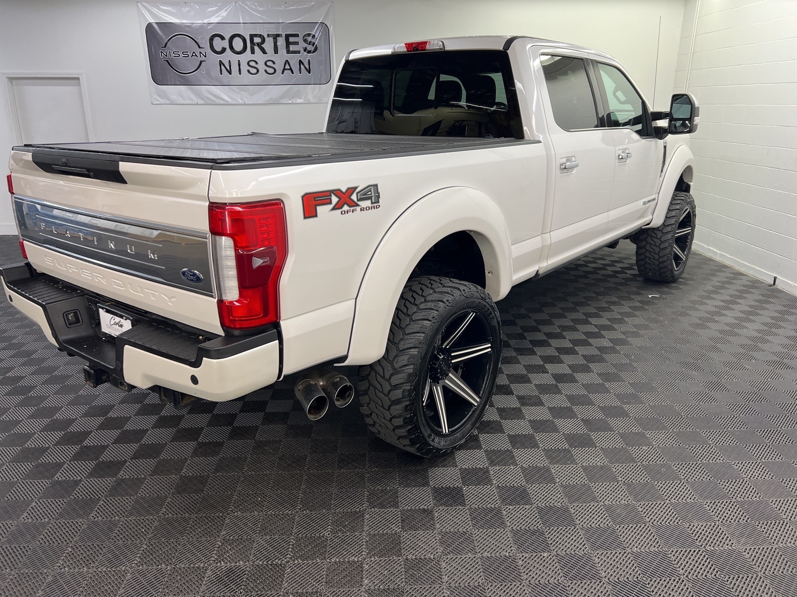 Used 2017 Ford F-350 Super Duty Platinum with VIN 1FT8W3BT2HEE67431 for sale in Spokane, WA