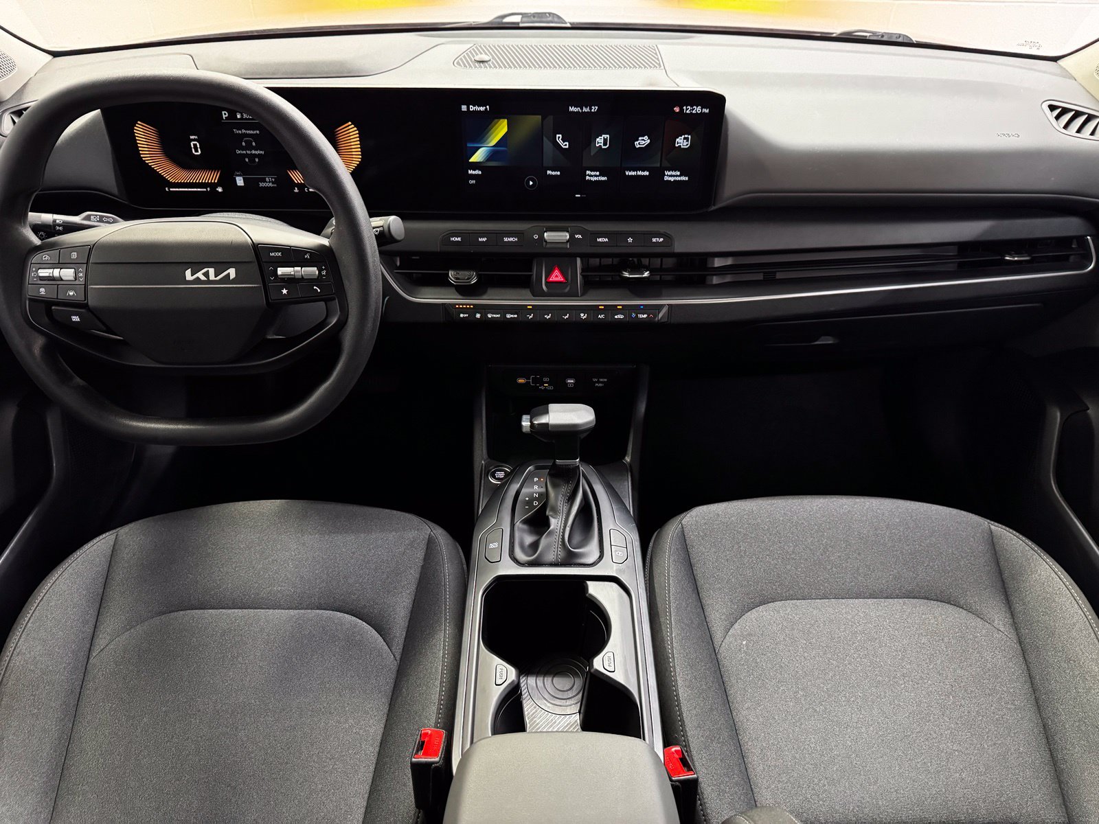 2025 Kia K4 LXS - Photo 16
