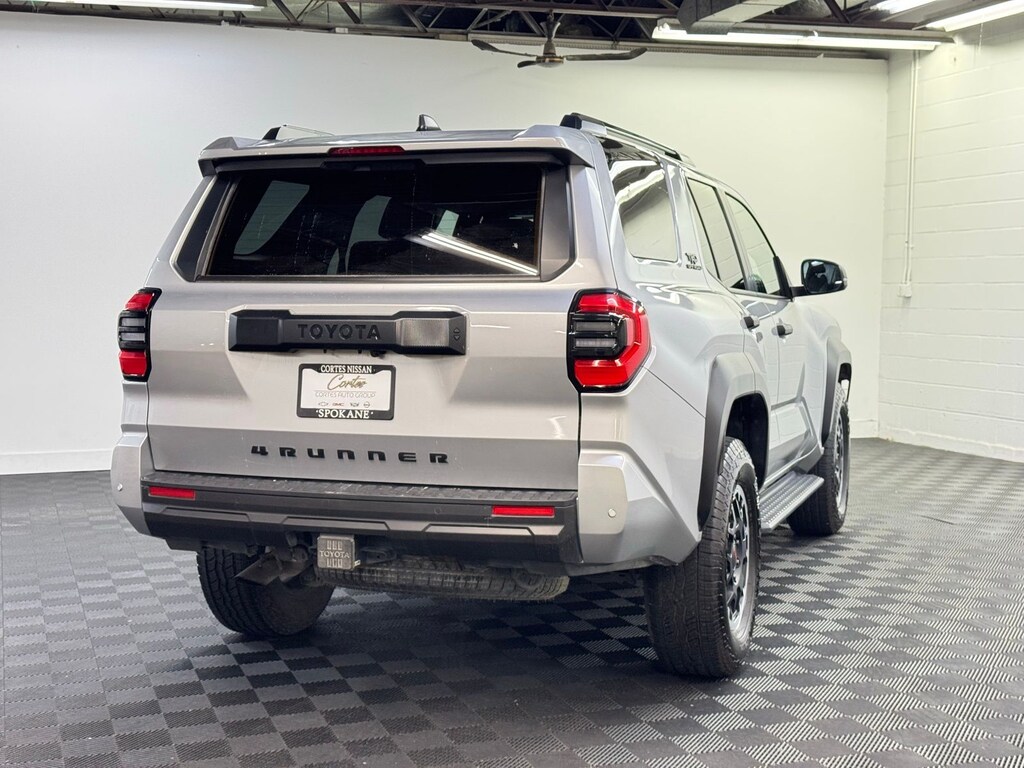 2025 Toyota 4Runner TRD Off-Road photo 2