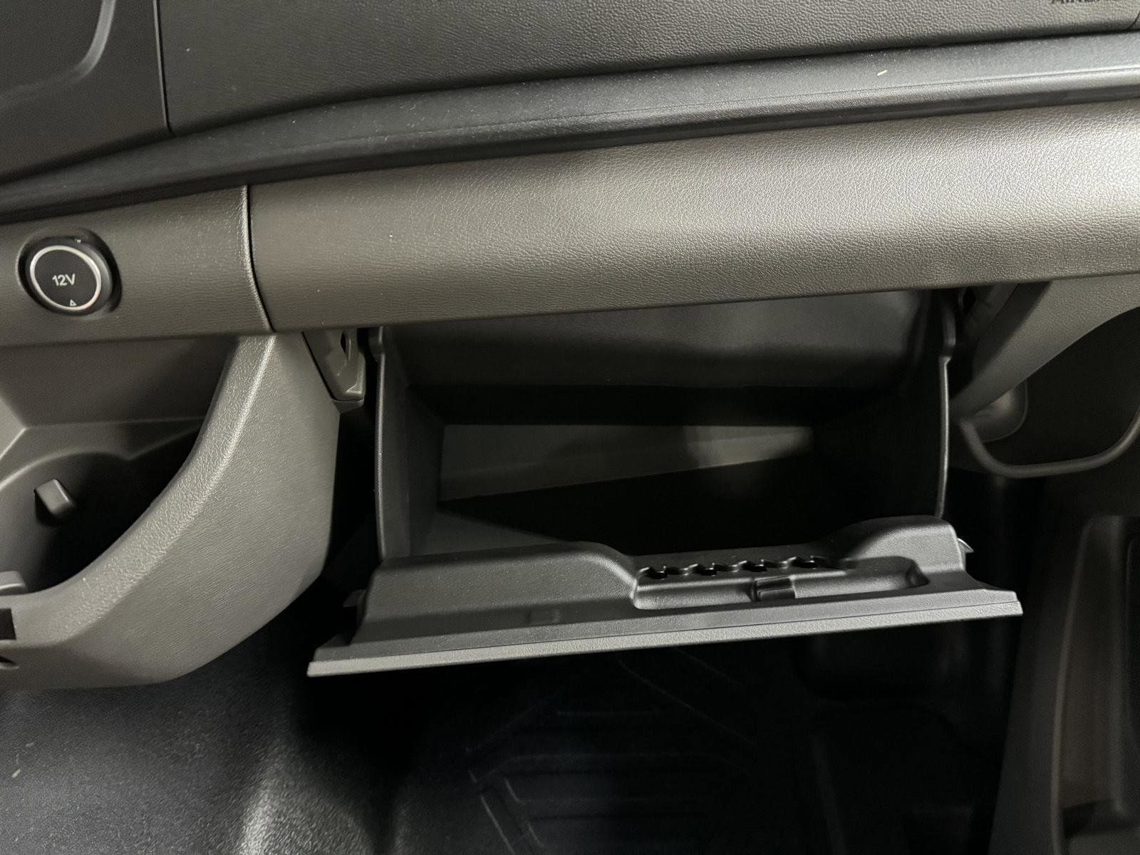 2022 Ford E-Transit Cargo Van Base - Photo 20