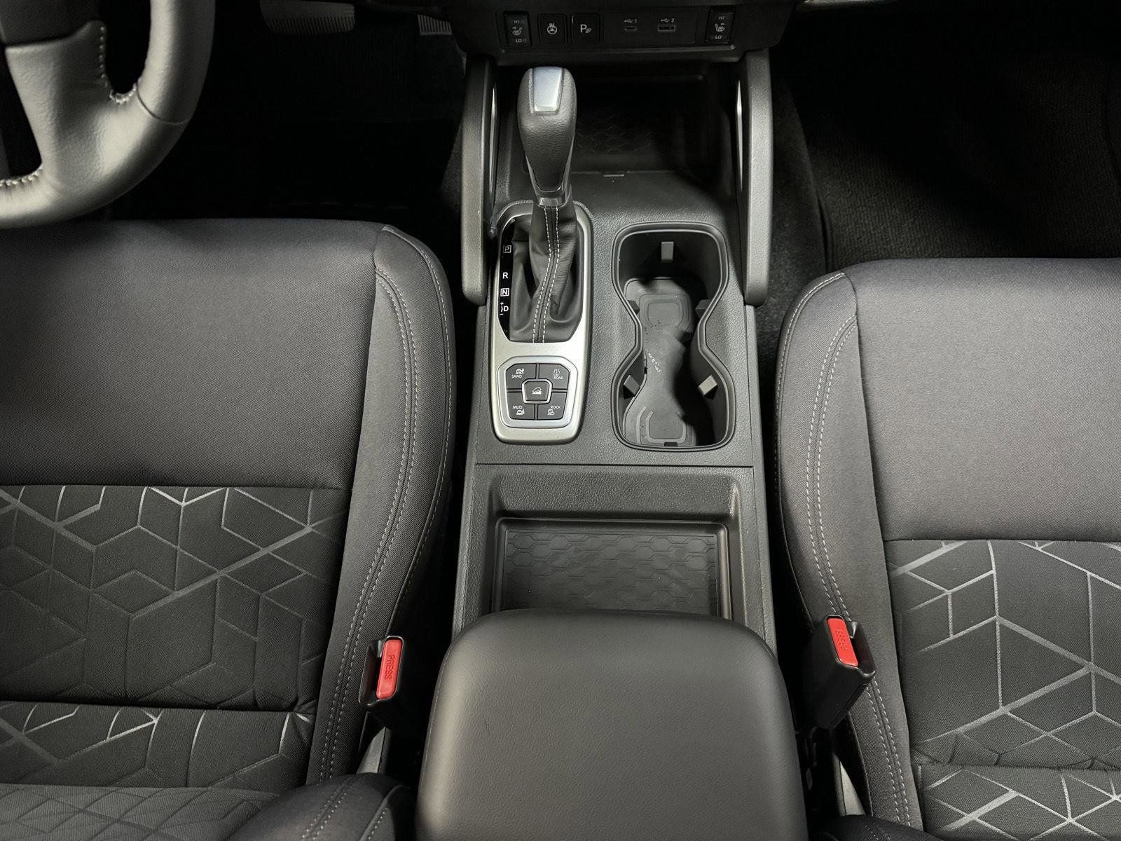2026 Nissan Frontier SV - Photo 18