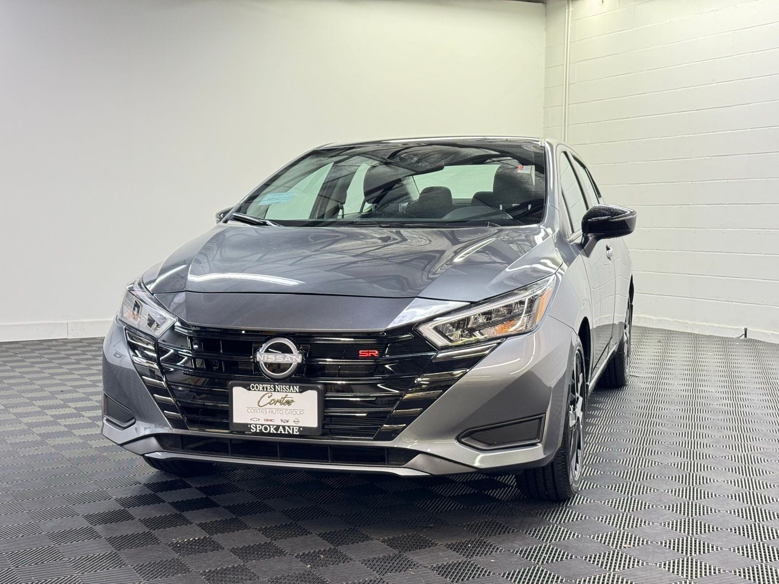 2025 Nissan Versa Sedan SR's photo