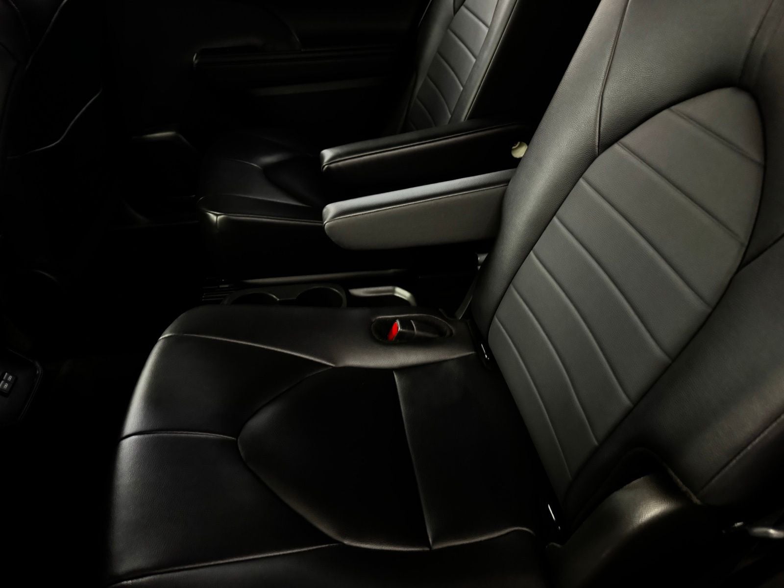 2024 Toyota Highlander XLE - Photo 12