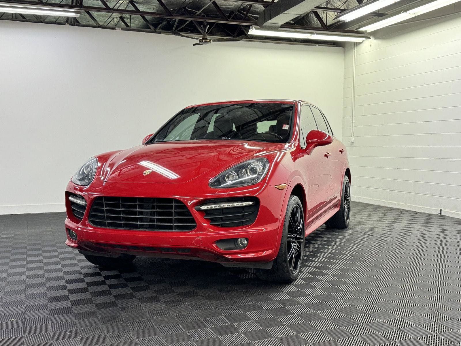 2013 Porsche Cayenne GTS's photo