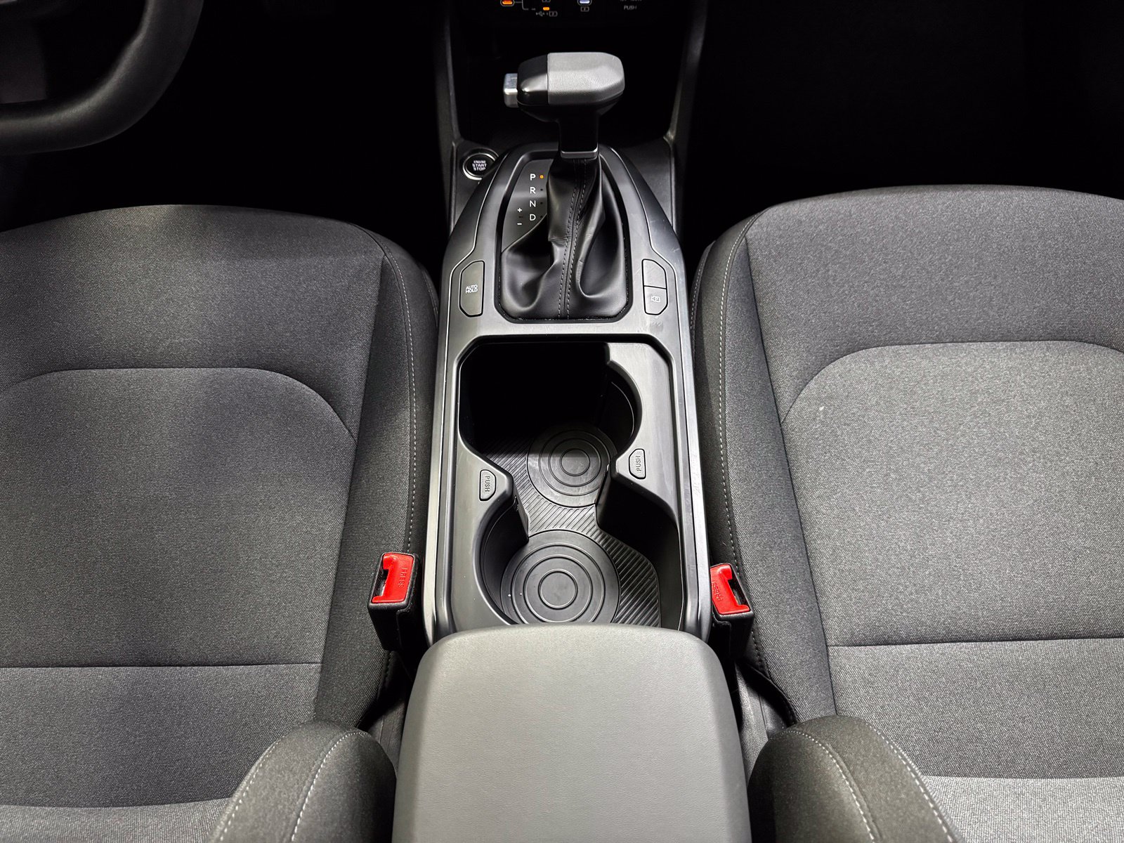 2025 Kia K4 LXS - Photo 25