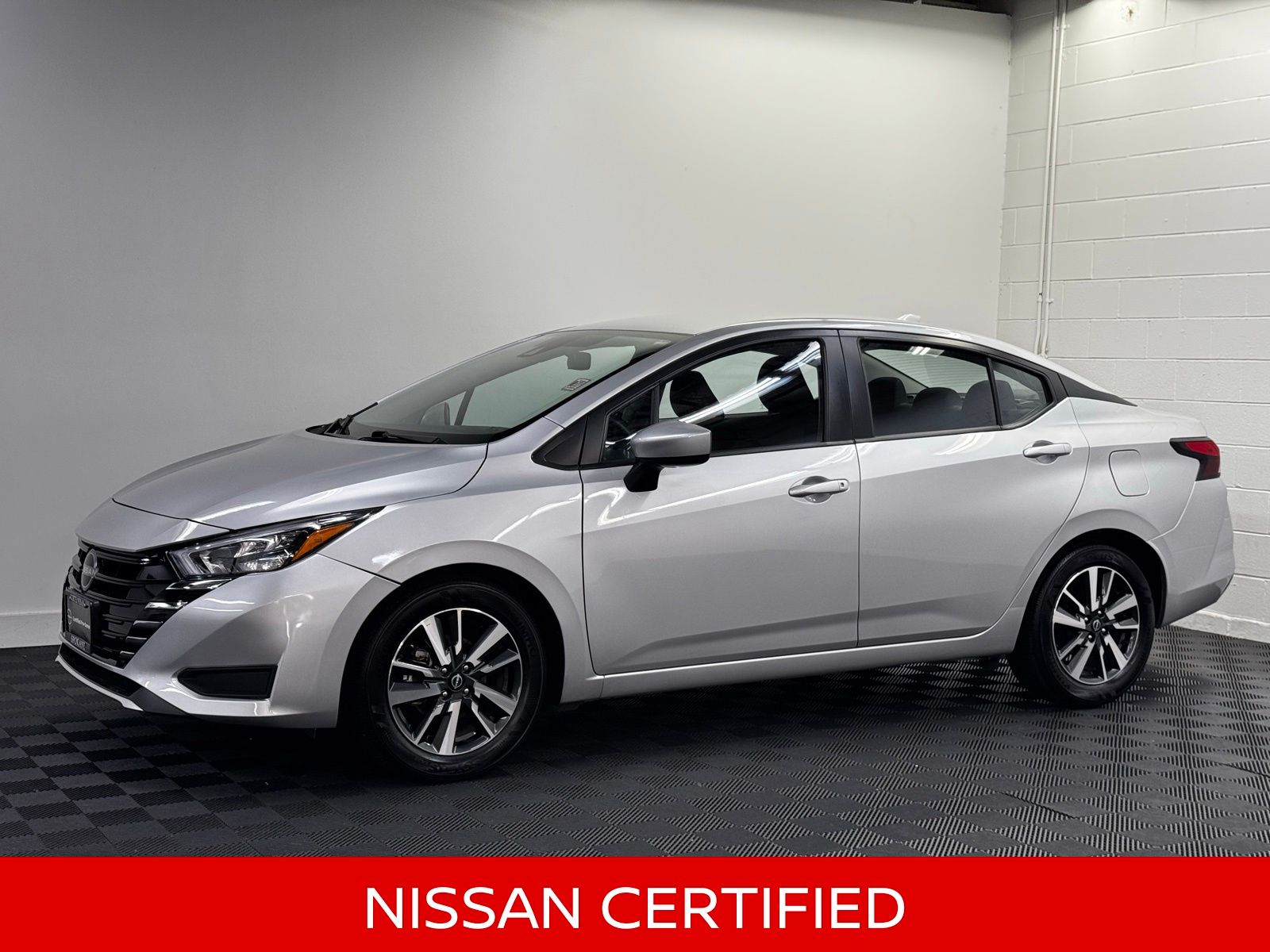 2025 Nissan Versa 1.6 SV CVT's photo