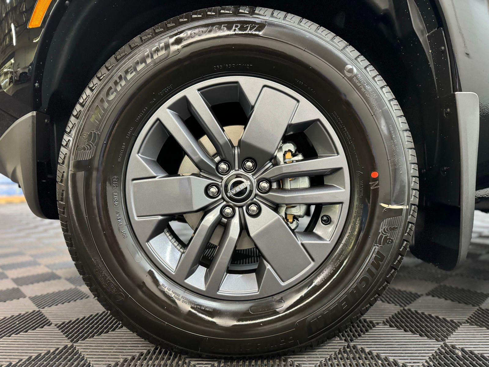 2026 Nissan Frontier SV - Photo 9