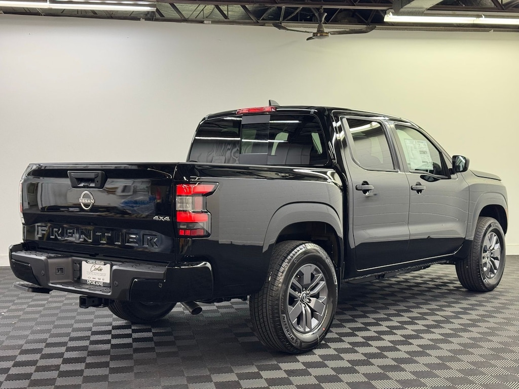 2026 Nissan Frontier SV photo 2