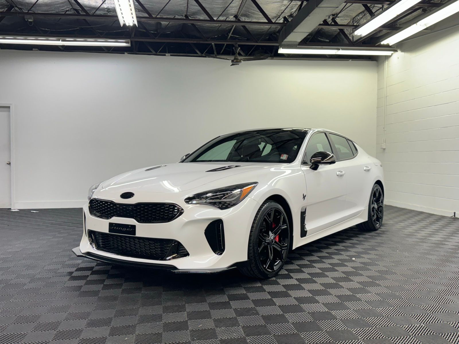 2020 Kia Stinger GT2's photo