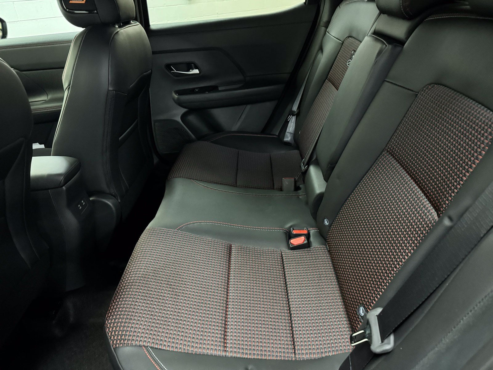 2026 Nissan KICKS SR AWD - Photo 12