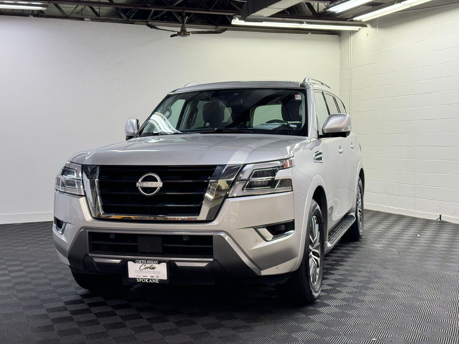 2024 Nissan Armada SL's photo