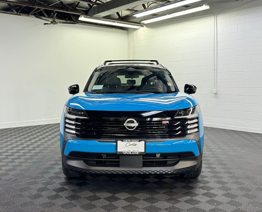 2026 Nissan Kicks SR photo 3