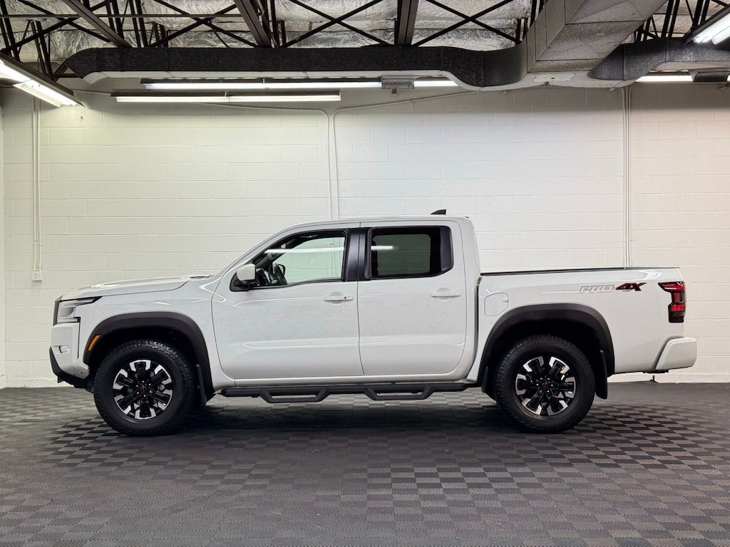 2022 Nissan Frontier PRO-4X photo 3