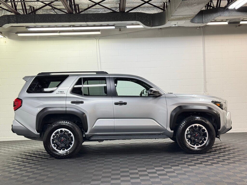 2025 Toyota 4Runner TRD Off-Road photo 4