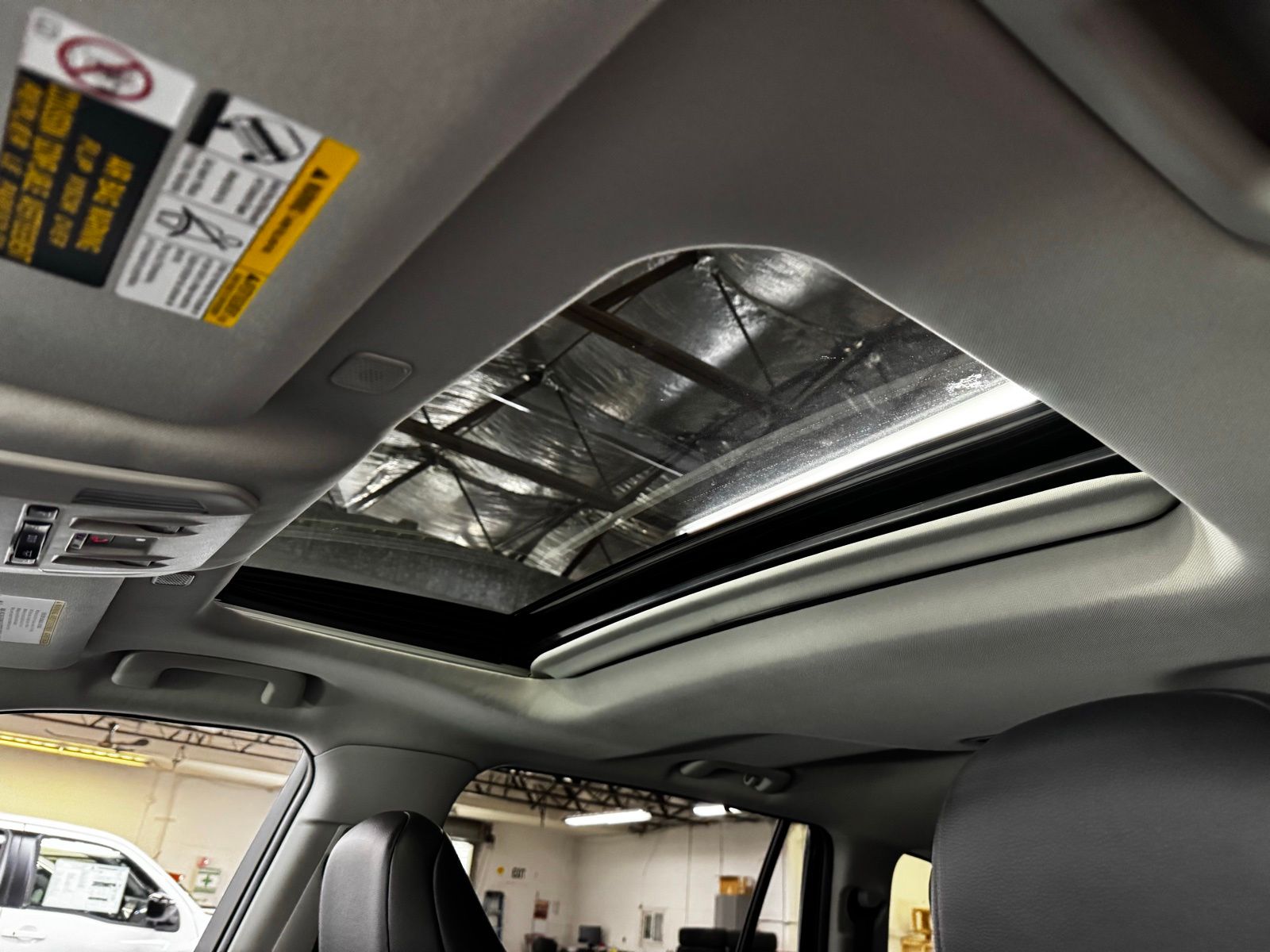 2024 Toyota Highlander XLE - Photo 14