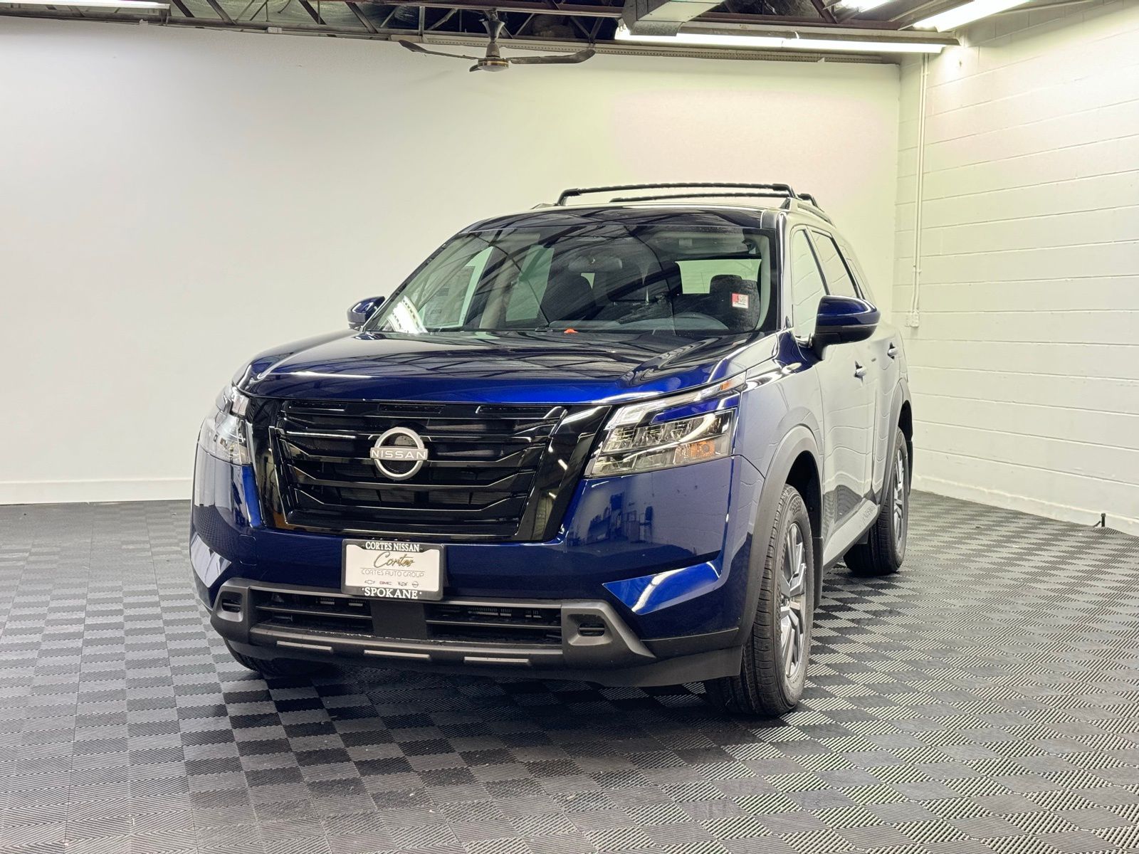 2025 Nissan Pathfinder SV's photo