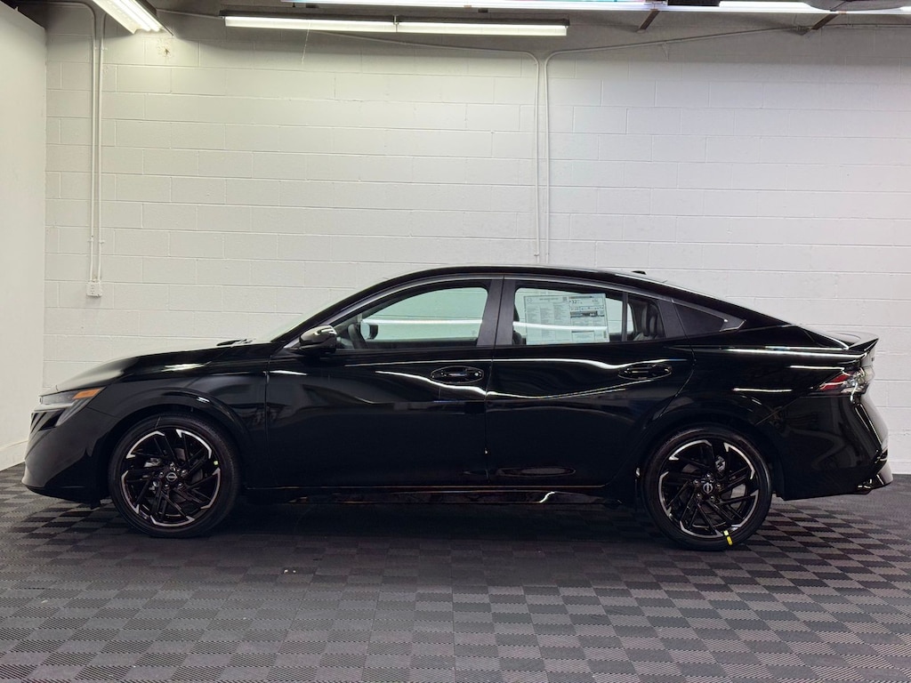 2026 Nissan Sentra SR photo 3