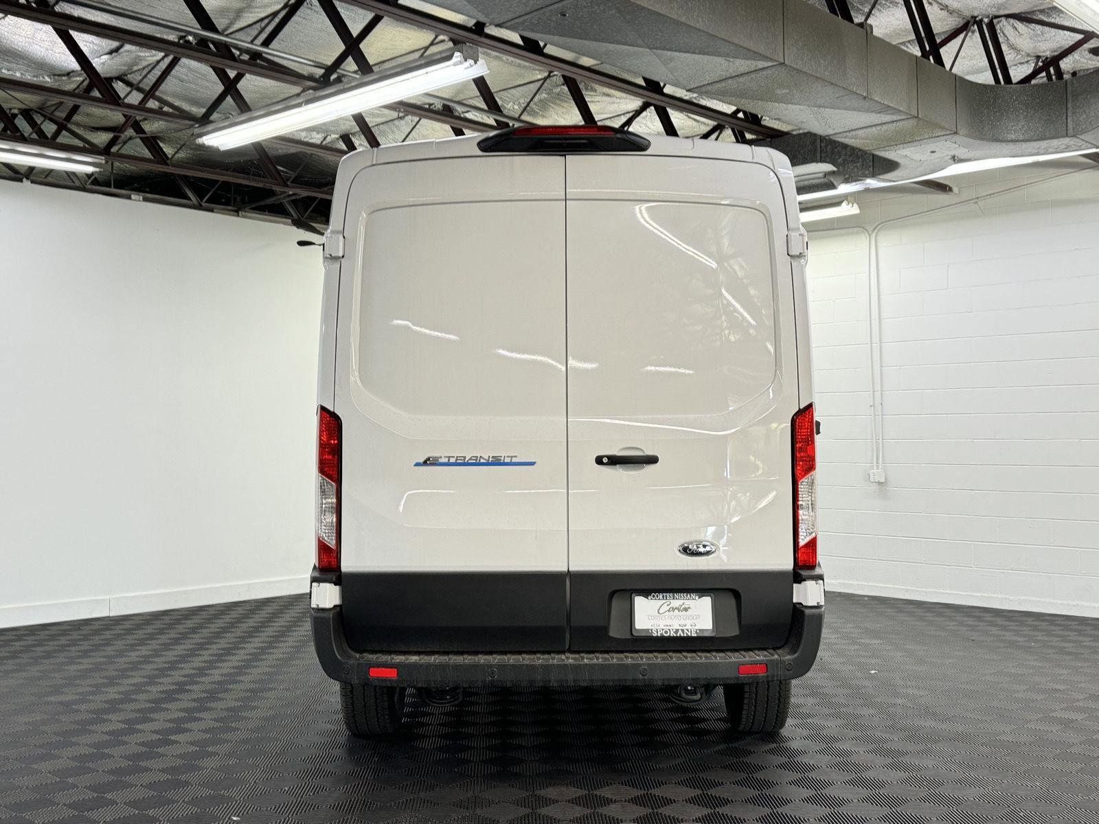 2022 Ford E-Transit Cargo Van Base - Photo 6