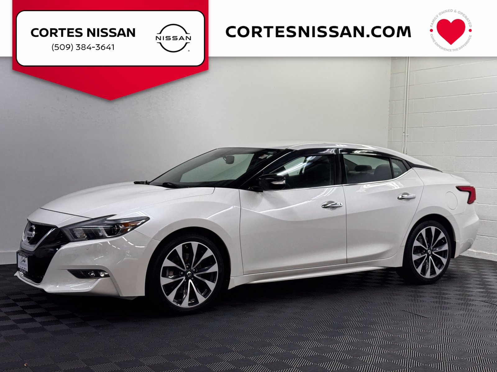 2017 Nissan Maxima SR Sedan