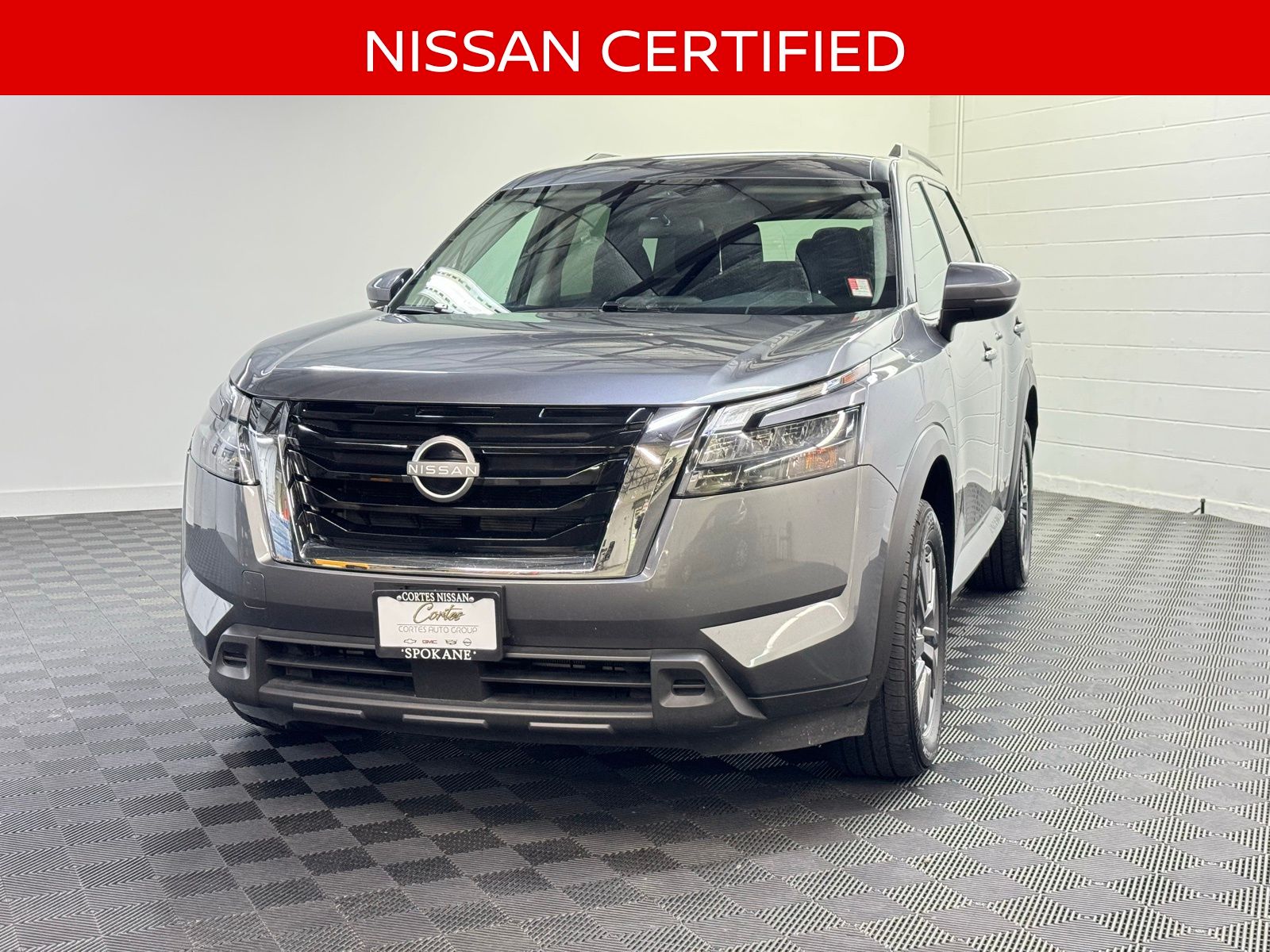 2025 Nissan Pathfinder SV