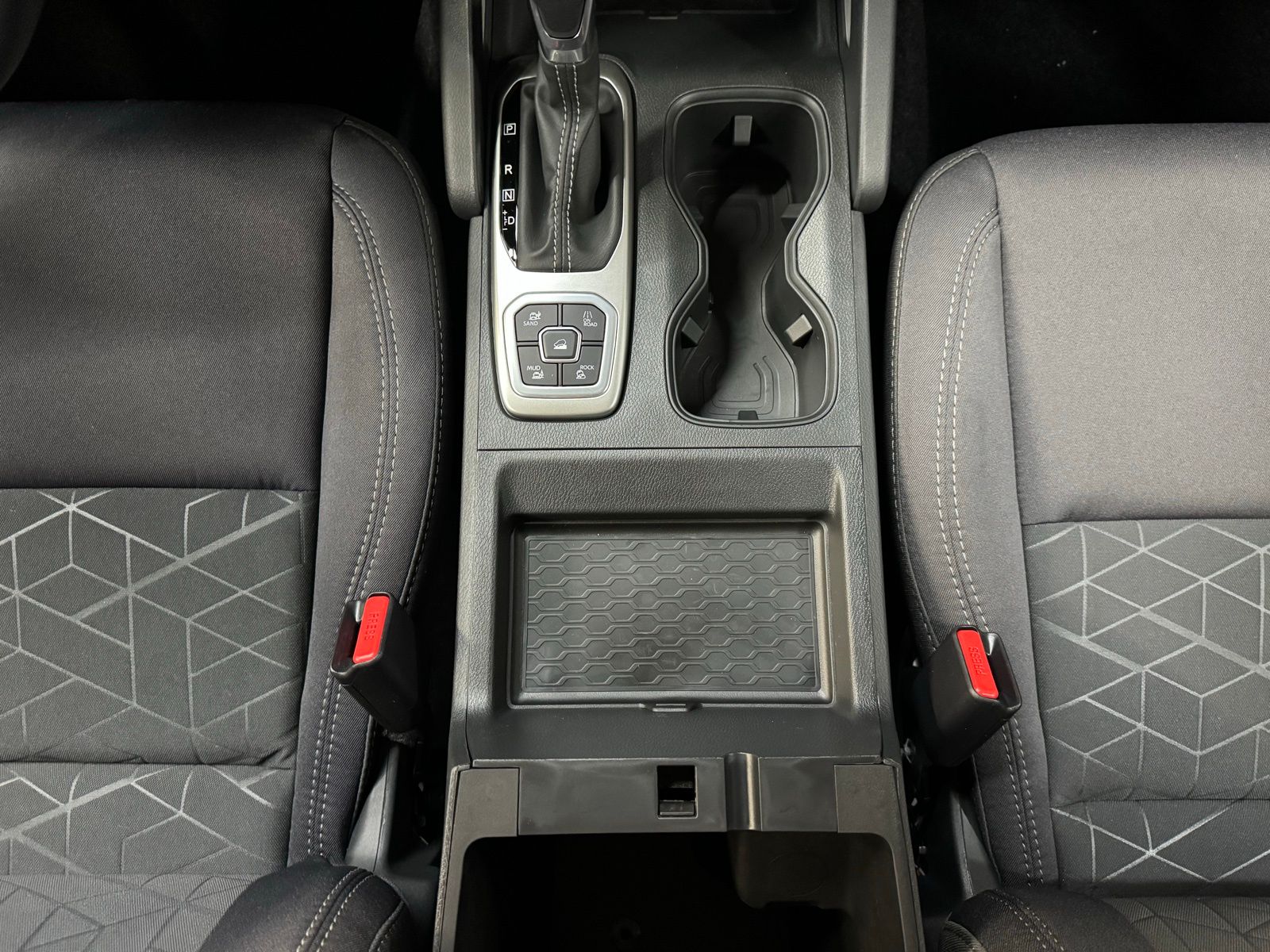 2026 Nissan Frontier SV - Photo 24
