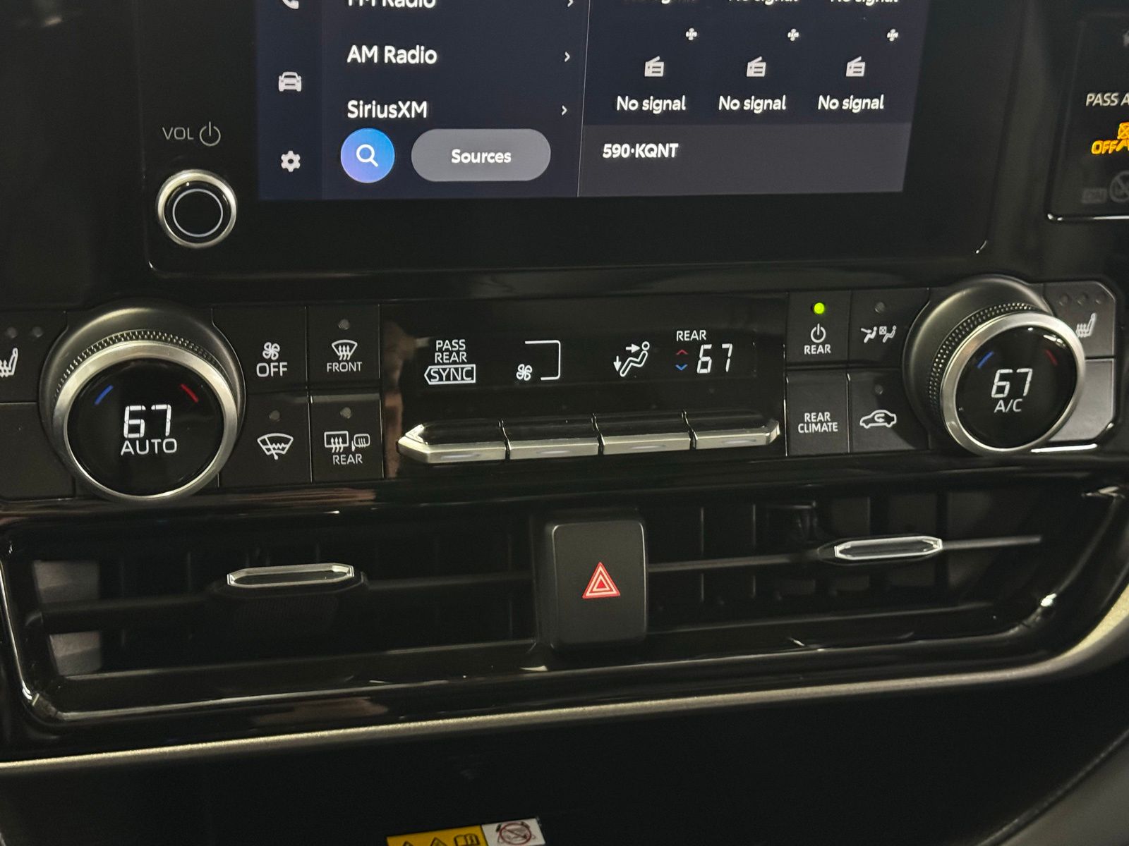 2024 Toyota Highlander XLE - Photo 21