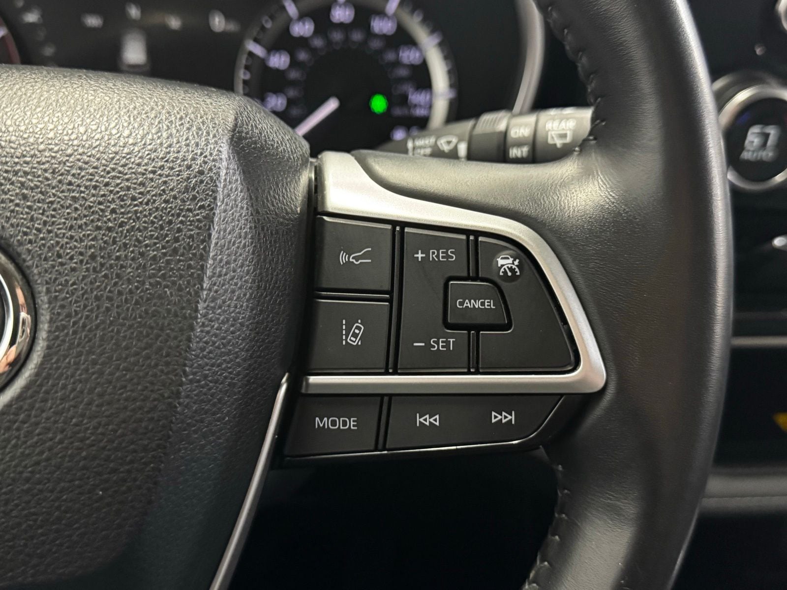 2024 Toyota Highlander XLE - Photo 23