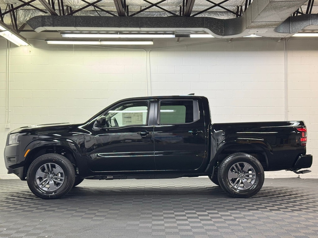 2026 Nissan Frontier SV photo 3