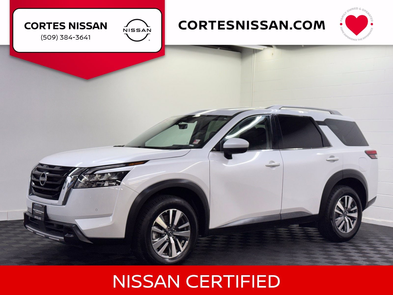 2025 Nissan Pathfinder SL