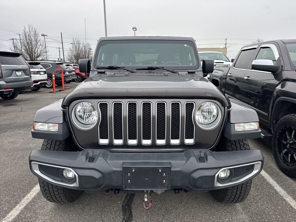 2018 Jeep Wrangler Unlimited Sahara photo 2