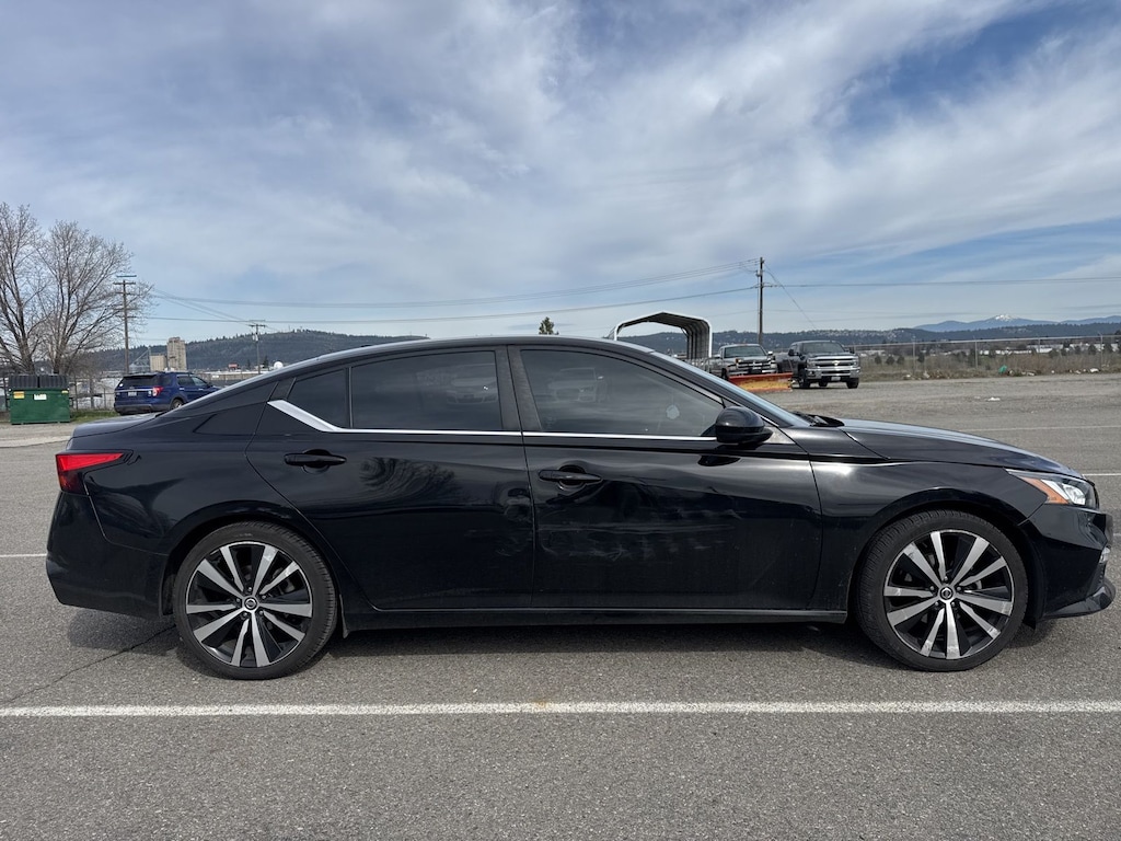 2019 Nissan Altima 2.5 SR photo 4