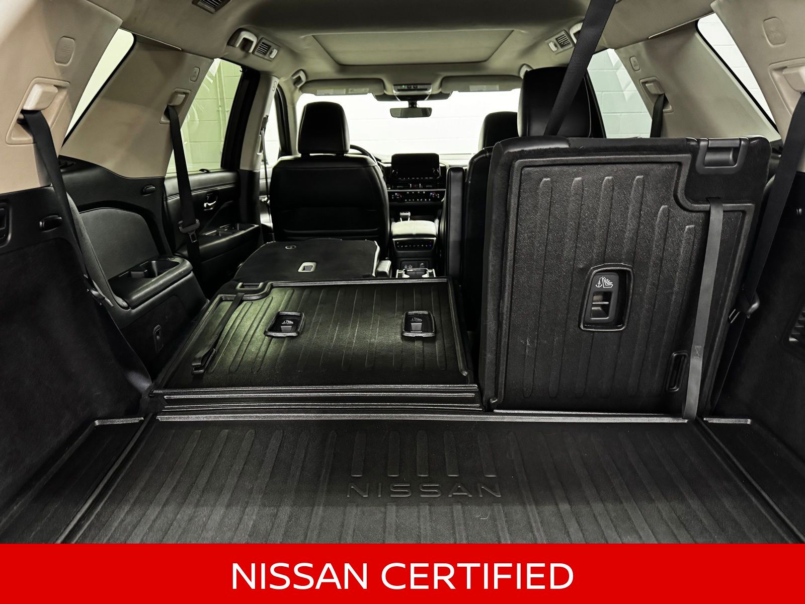 2023 Nissan Pathfinder Platinum - Photo 44