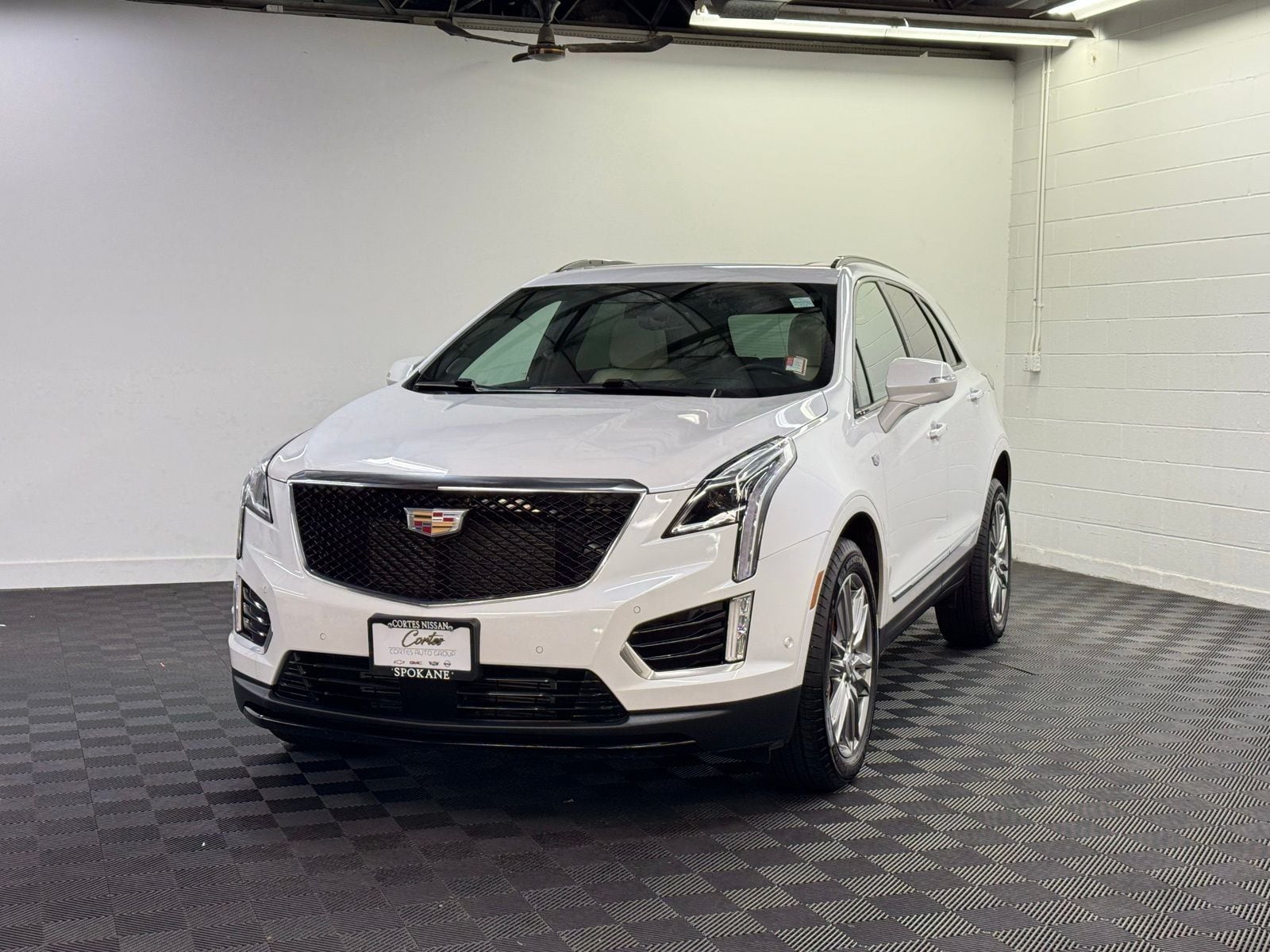 2025 Cadillac XT5 Sport's photo