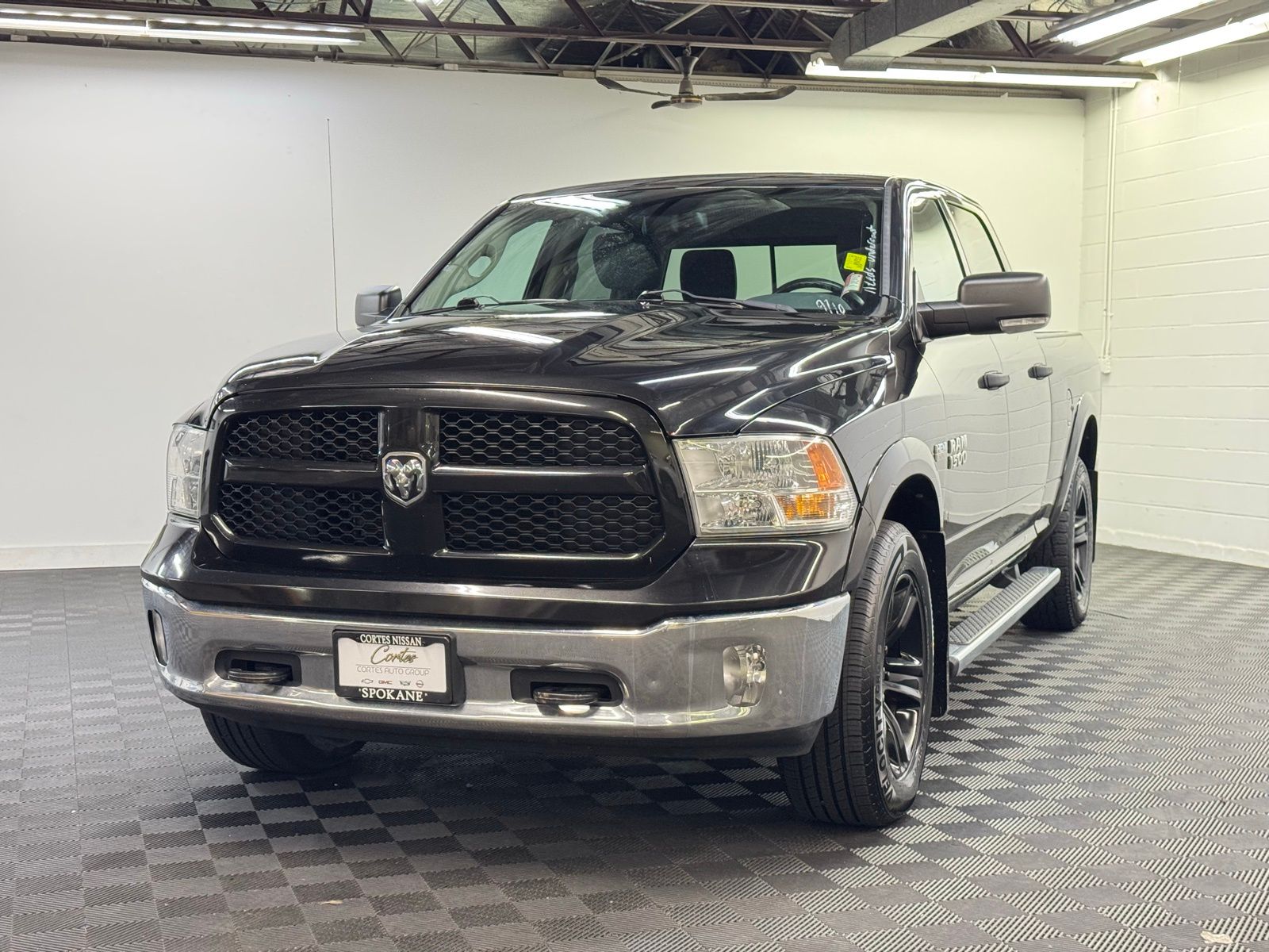 2016 RAM Ram 1500 Pickup Outdoorsman's photo