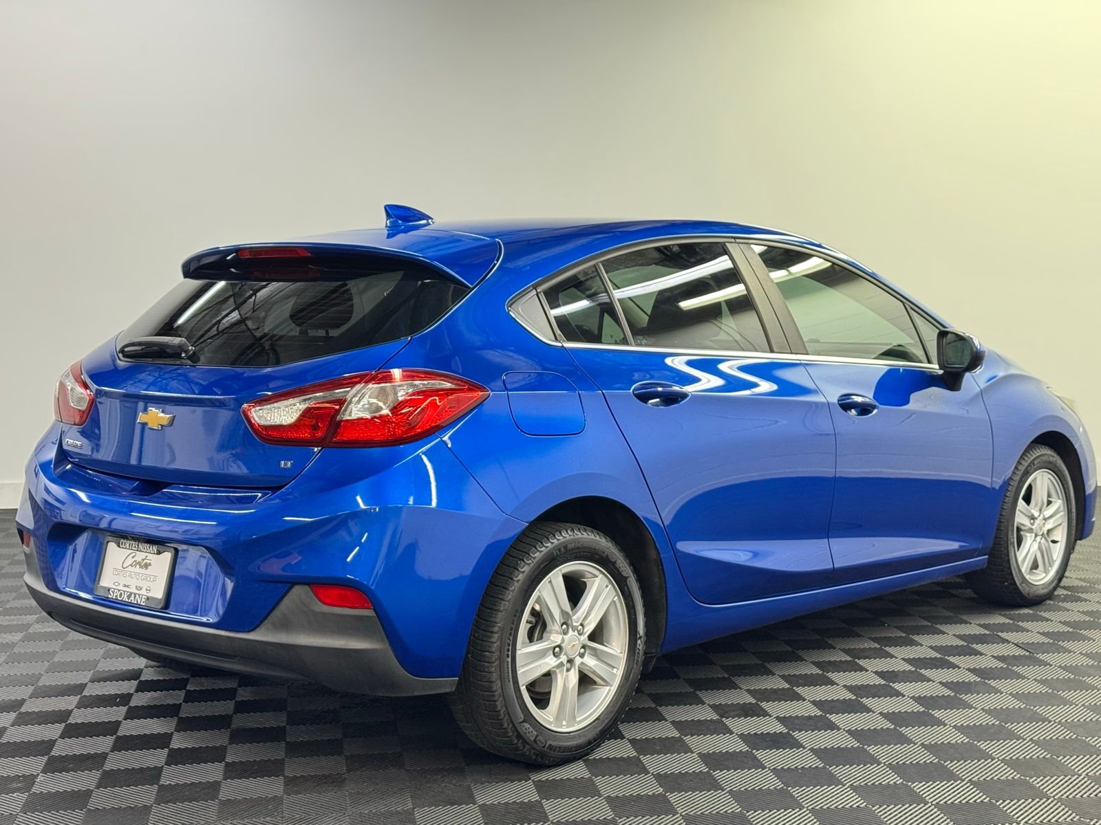 Used 2018 Chevrolet Cruze LT with VIN 3G1BE6SM1JS583792 for sale in Spokane Valley, WA