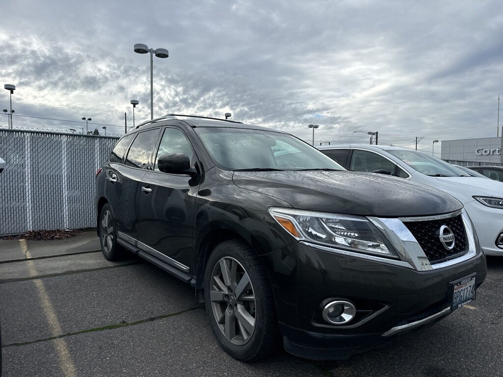 2016 Nissan Pathfinder Platinum photo 4