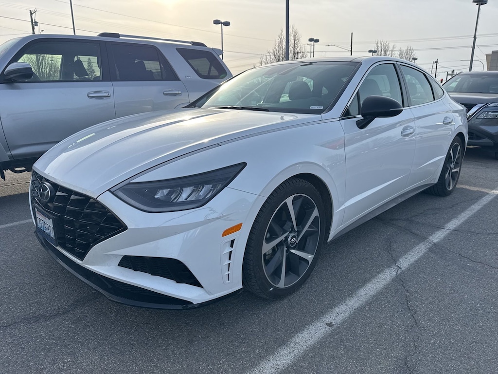 2022 Hyundai Sonata SEL Plus photo 2