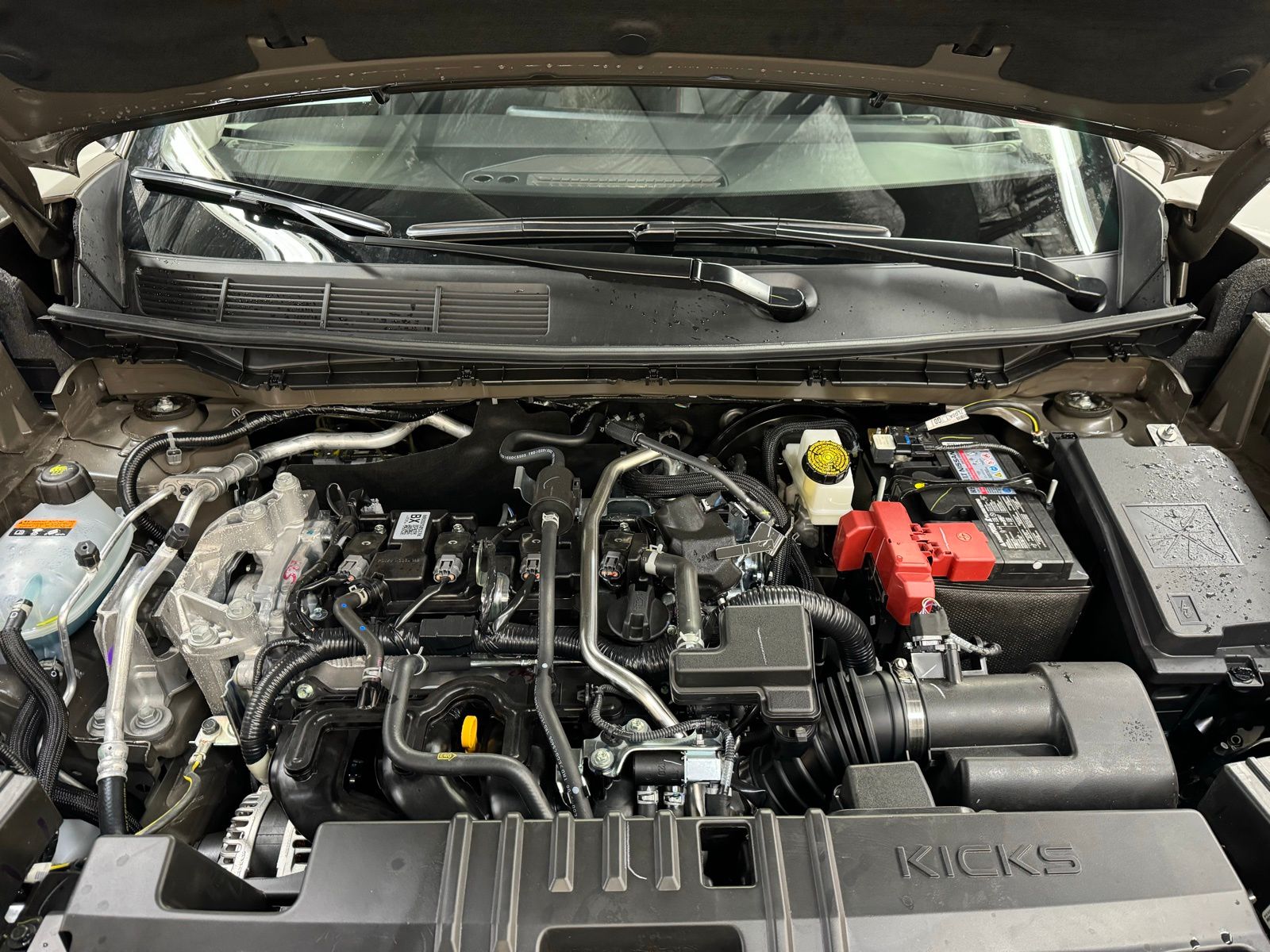 2026 Nissan KICKS SR AWD - Photo 10