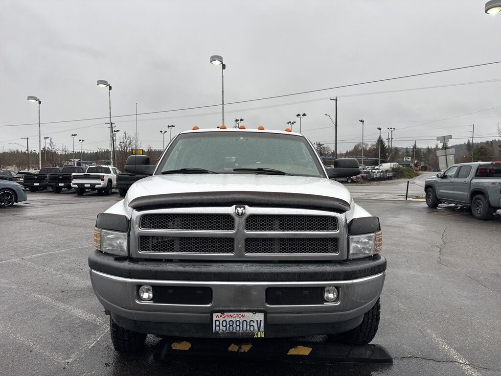 2001 Dodge Ram 3500 SLT photo 2