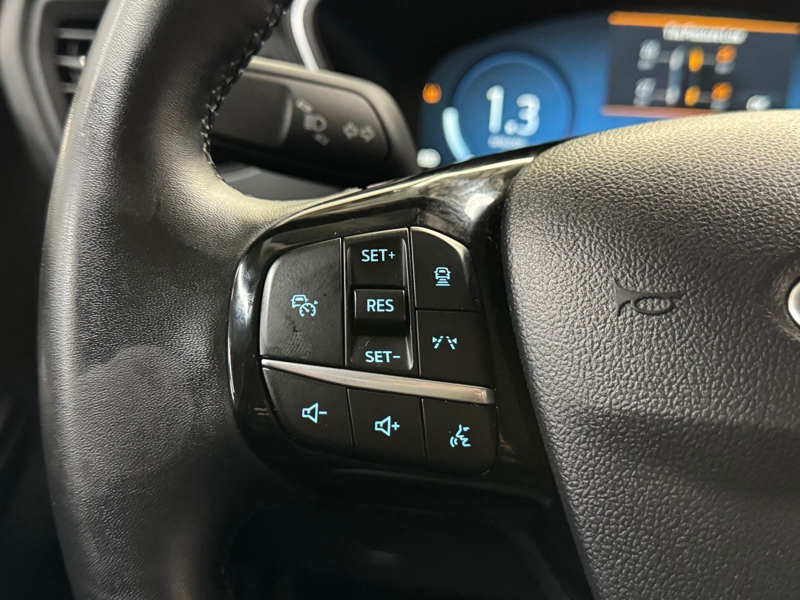 2024 Ford Escape Platinum - Photo 23
