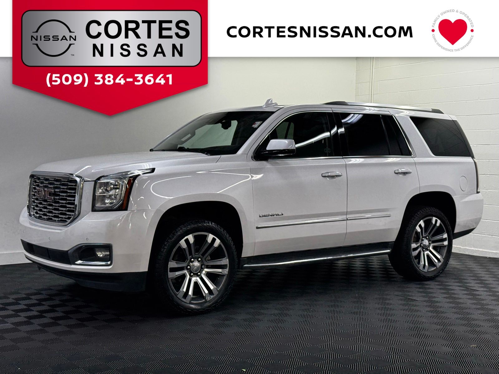 2018 GMC Yukon 4WD Denali's photo