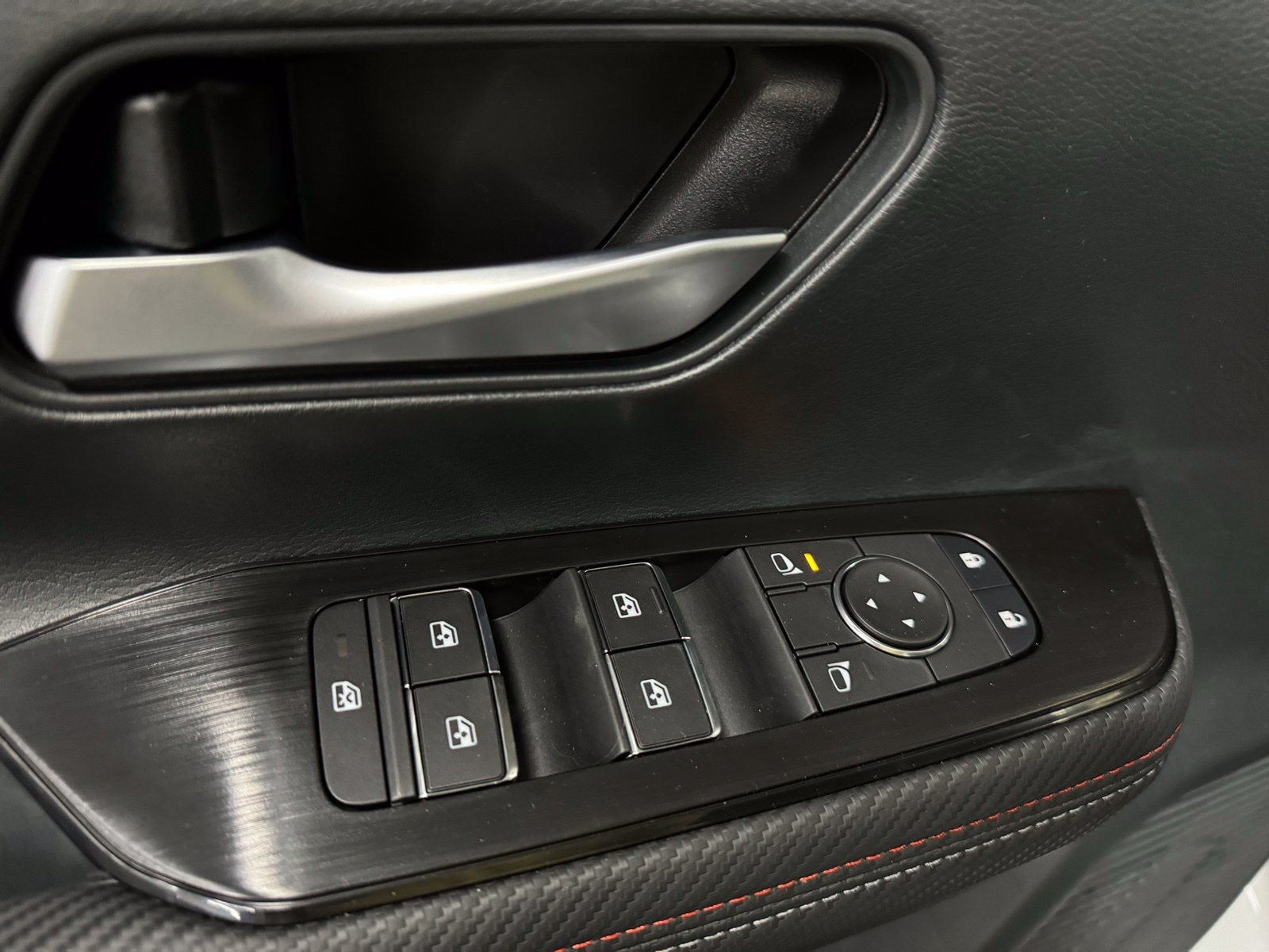 2026 Nissan KICKS SR AWD - Photo 18