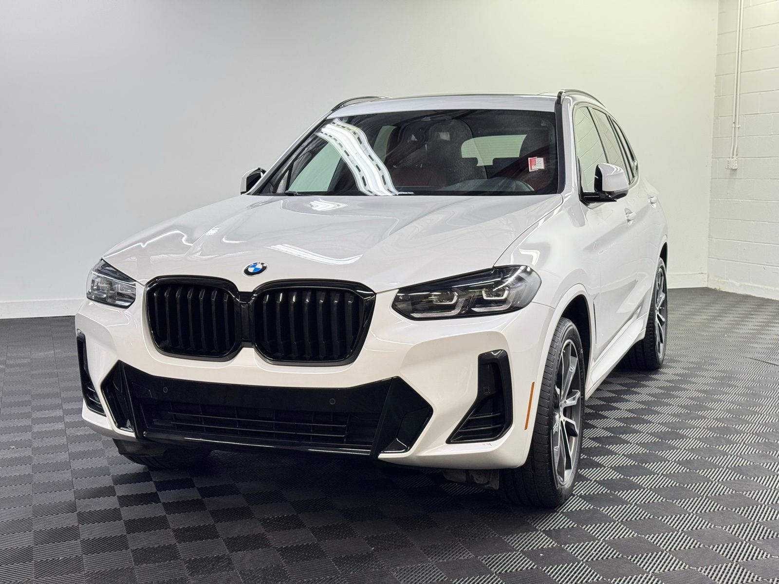 2022 BMW X3 30i's photo