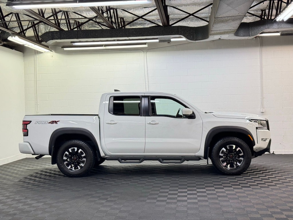 2022 Nissan Frontier PRO-4X photo 4