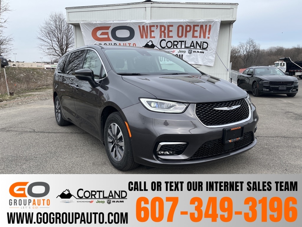 2023 Chrysler Pacifica Plug-In Hybrid TOURING L For Sale in Cortland, NY |  Near Norwich, Ithaca, East Ithaca, Binghamton & Auburn, NY |  VIN:2C4RC1L76PR523231